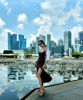 Alessandra Ambrosio feet photo thumbnail