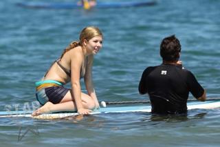 Jennette McCurdy feet photo thumbnail