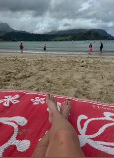Angela Kinsey feet photo thumbnail
