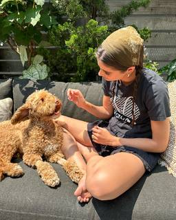 Taylor Hill feet photo thumbnail