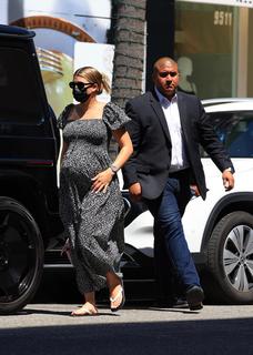Sofia Richie feet photo 4