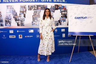 Regina Hall feet photo thumbnail