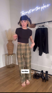 Shenae Grimes-Beech feet photo thumbnail