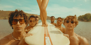 Sabrina Carpenter feet photo thumbnail