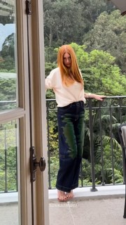 Marina Ruy Barbosa feet photo thumbnail