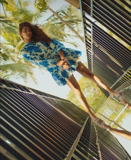 Pooja Hegde feet photo thumbnail