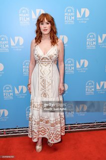 Molly Ringwald feet photo 4