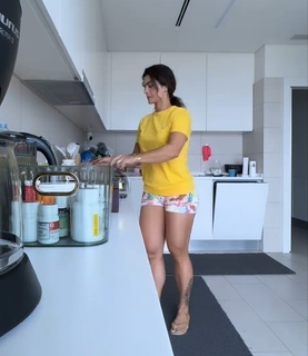 Kelly Key feet photo thumbnail
