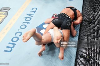 Holly Holm feet photo thumbnail