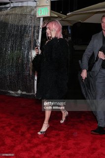 Megan Fox feet photo thumbnail