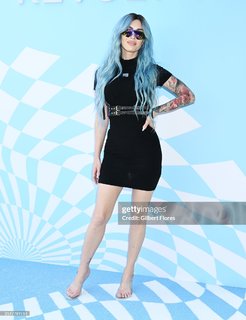 Megan Fox feet photo thumbnail