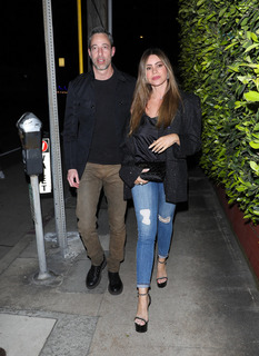 Sofía Vergara feet photo thumbnail