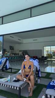 Natalie Noel Mariduena feet photo thumbnail