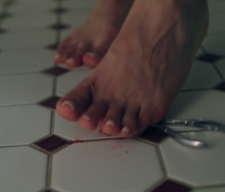 Jessica Lowndes feet photo thumbnail