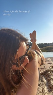 Lisa Snowdon feet photo thumbnail