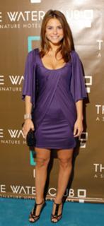 Maria Menounos feet photo thumbnail