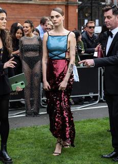 Cara Delevingne feet photo thumbnail