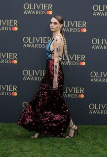 Cara Delevingne feet photo thumbnail