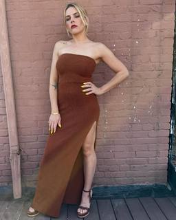 Busy Philipps feet photo thumbnail