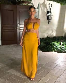 Rocsi Diaz feet photo thumbnail