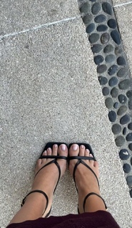 Corinna Kopf feet photo thumbnail