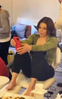 Haifa Wehbe feet photo thumbnail