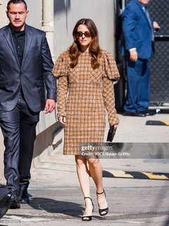 Riley Keough feet photo thumbnail