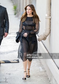Riley Keough feet photo thumbnail