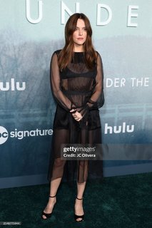 Riley Keough feet photo thumbnail