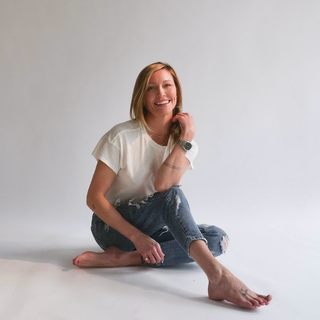 Katie Cassidy feet photo thumbnail