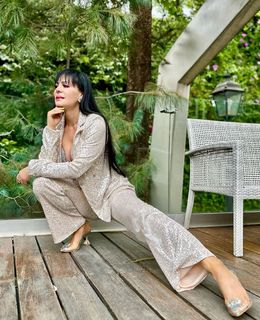 Maribel Guardia feet photo thumbnail