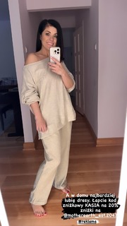 Katarzyna Cichopek feet photo thumbnail