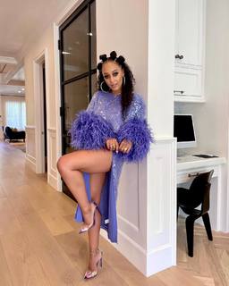 Tia Mowry feet photo thumbnail