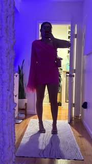 Natalie Noel Mariduena feet photo thumbnail