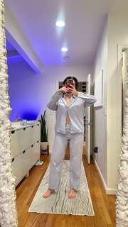 Natalie Noel Mariduena feet photo thumbnail
