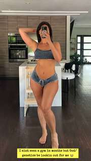 Julieanna Marie Goddard feet photo thumbnail