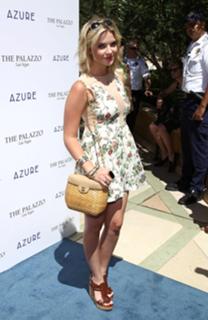 Ashley Benson feet photo thumbnail