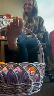 Kyle Unfug feet photo thumbnail