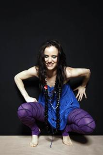 Juliette Lewis feet photo thumbnail