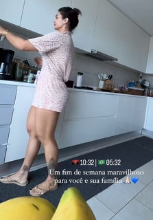 Kelly Key feet photo thumbnail