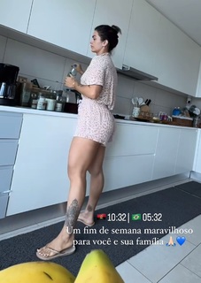 Kelly Key feet photo thumbnail