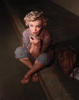 Marilyn Monroe feet photo thumbnail