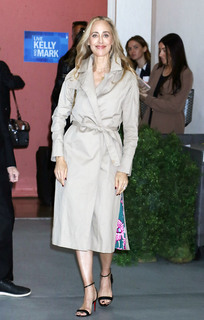 Kim Raver feet photo thumbnail