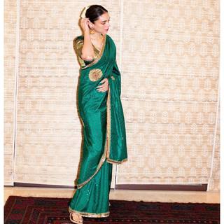 Aditi Rao Hydari feet photo thumbnail