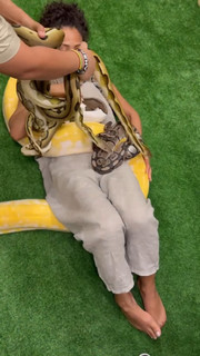 Christina Milian feet photo thumbnail