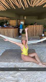 Natalie Noel Mariduena feet photo thumbnail