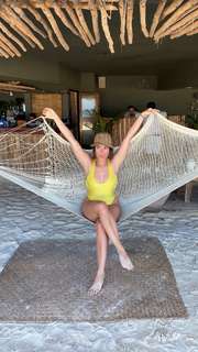 Natalie Noel Mariduena feet photo thumbnail