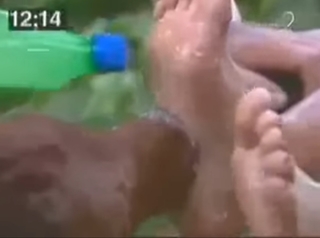 Sabrina Sato feet photo thumbnail
