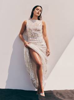 Camila Mendes feet photo thumbnail