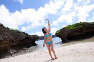Ai Shinozaki feet photo thumbnail